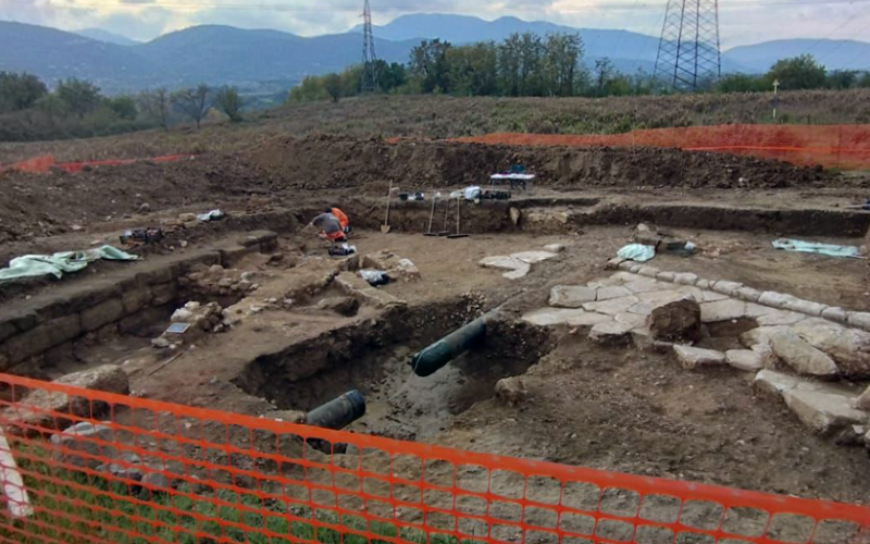 ARCE – Isoletta d’Arce: Importante ritrovamento di reperti archeologici durante gli scavi per la riparazione del gasdotto