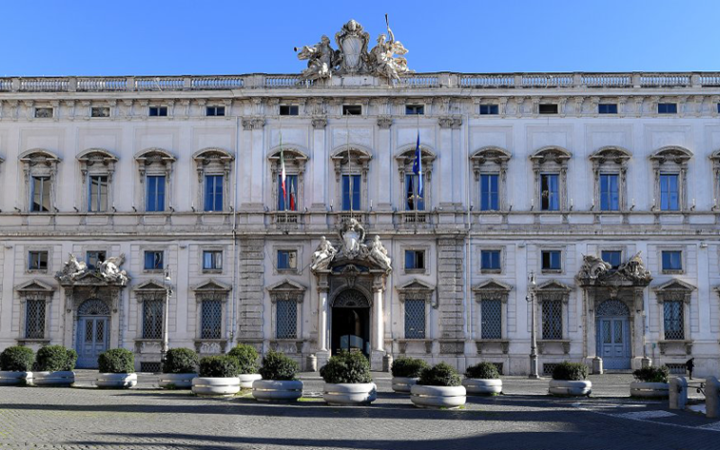 CASSINATE  –  Dipendente statale a fine carriera…ma con pensione differita dall’INPS. L’avvocato D’Alessandro: serve modifica normativa