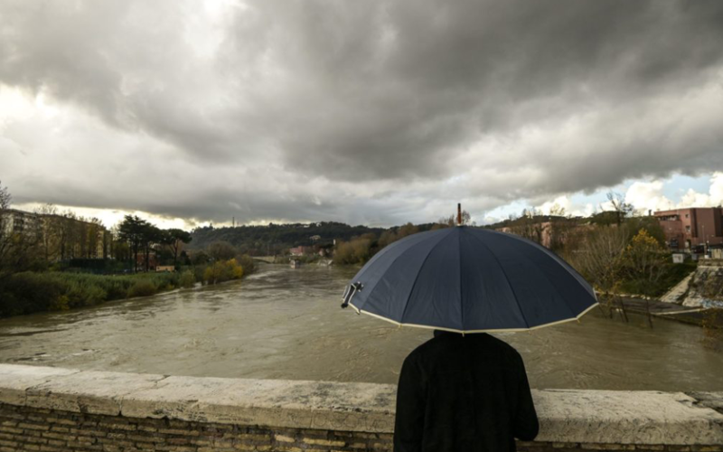 METEO – Addio estate, crollo delle temperature e nubifragi: ecco dove e quando