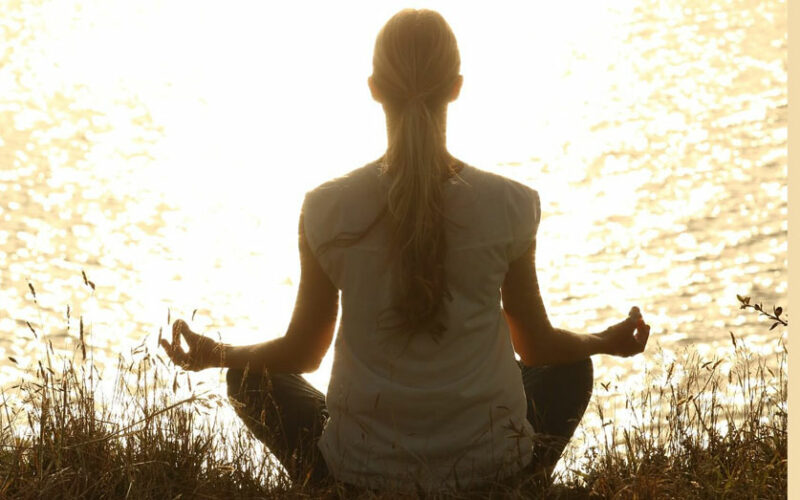 LAVORO – A Trevignano corsi di meditazione per gli impiegati del Comune: “Prima scettici, adesso entusiasti”