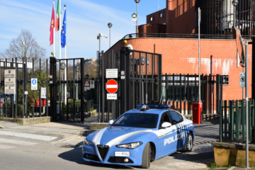 CRONACA – Tentata truffa dello “falso Maresciallo”: la Polizia di Stato sventa il raggiro e arresta un 27enne dopo un inseguimento nei campi