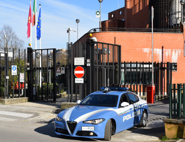 CRONACA – Tentata truffa dello “falso Maresciallo”: la Polizia di Stato sventa il raggiro e arresta un 27enne dopo un inseguimento nei campi