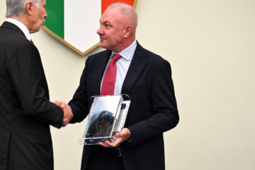 SPORT/CALCIO – Massimiliano Alvini riceve il prestigioso premio “Manlio Scopigno”